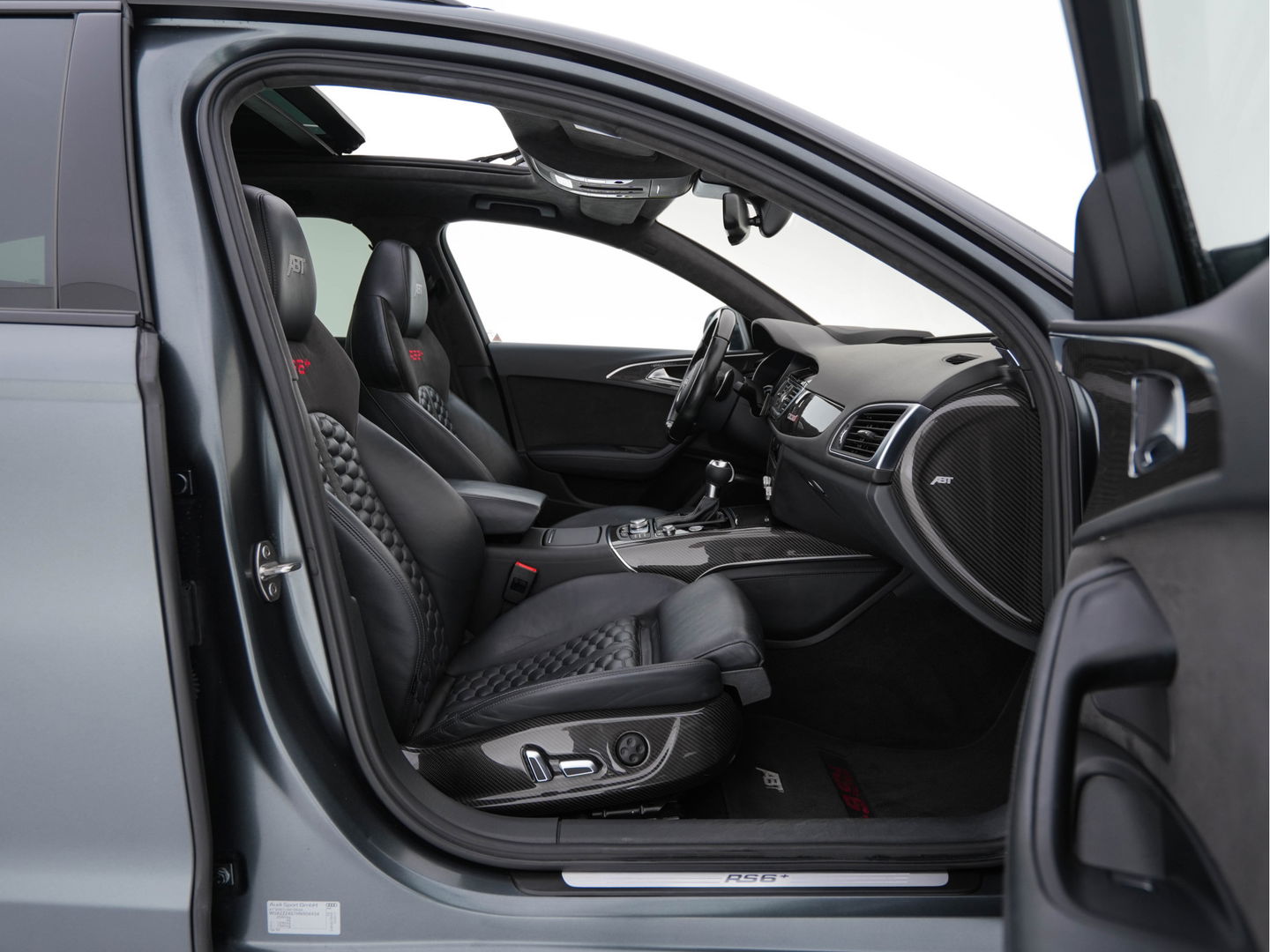 Audi RS6 4.0 TFSI RS6+ ABT 1/50 Aut. *1-OWNER | CERAMIC-BRAKES | PANO | HEAD-UP | RS-SEATS | LUXURY-LEATHER | MATRIX-LED | ADAPTIVE-CRUISE | BLIND-SPOT | BOSE-SOUND | MEMORY-PACK | TOP-VIEW | KEYLESS | NAVI-FULLMAP | DAB+ |