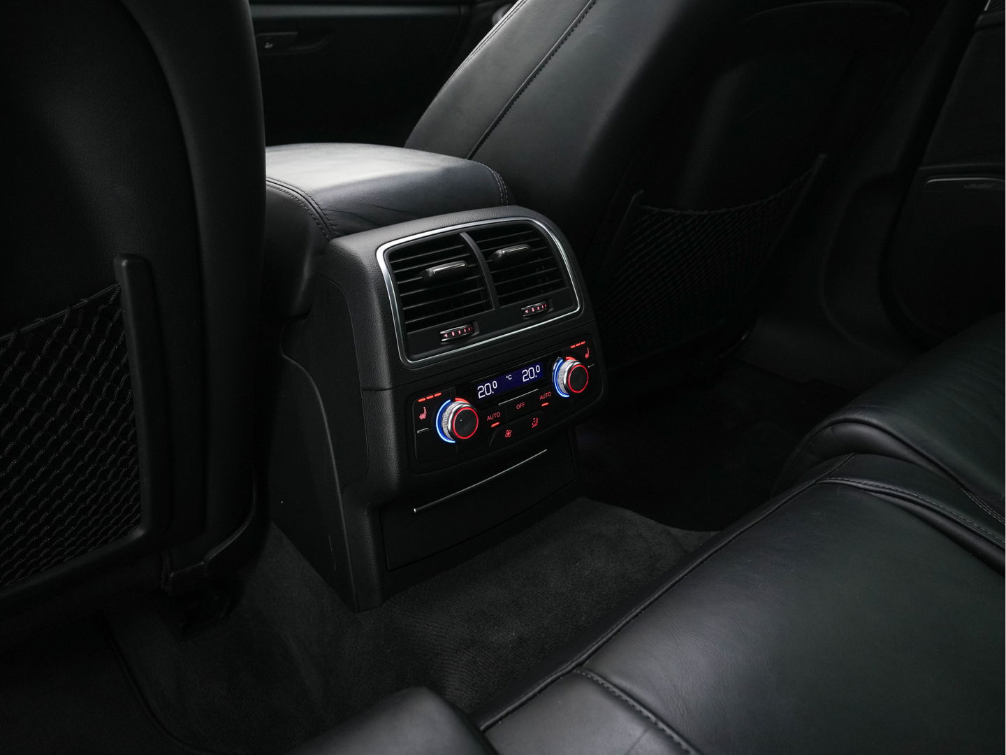 Audi RS6 4.0 TFSI RS6+ ABT 1/50 Aut. *1-OWNER | CERAMIC-BRAKES | PANO | HEAD-UP | RS-SEATS | LUXURY-LEATHER | MATRIX-LED | ADAPTIVE-CRUISE | BLIND-SPOT | BOSE-SOUND | MEMORY-PACK | TOP-VIEW | KEYLESS | NAVI-FULLMAP | DAB+ |