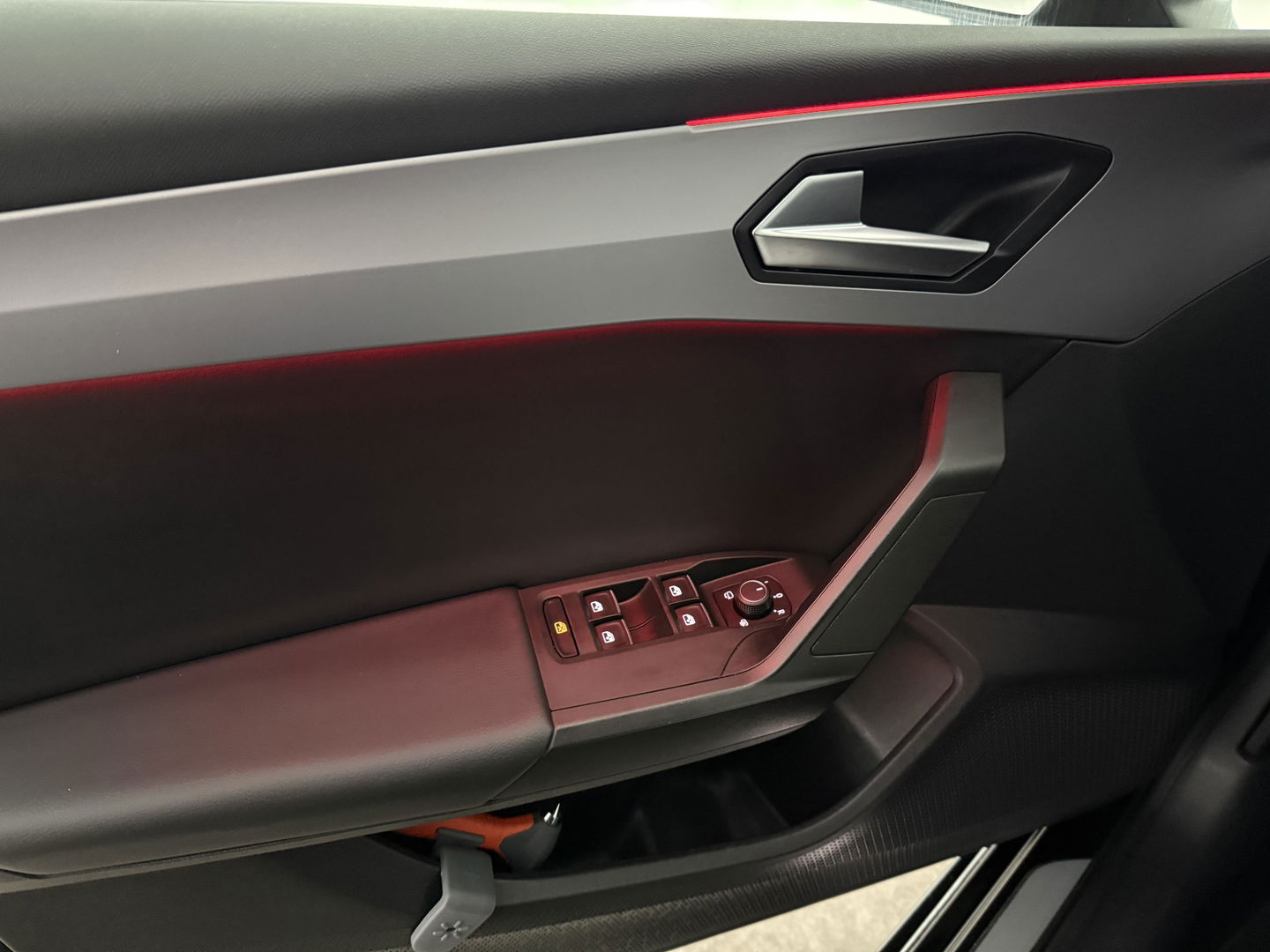 SEAT Leon 1.5 eTSI FR 150PK | Virtual | Camera | Sfeer | Adap. Cruise | Stoel/Stuurverw. | Trekh. | Carplay | Keyless | NAP