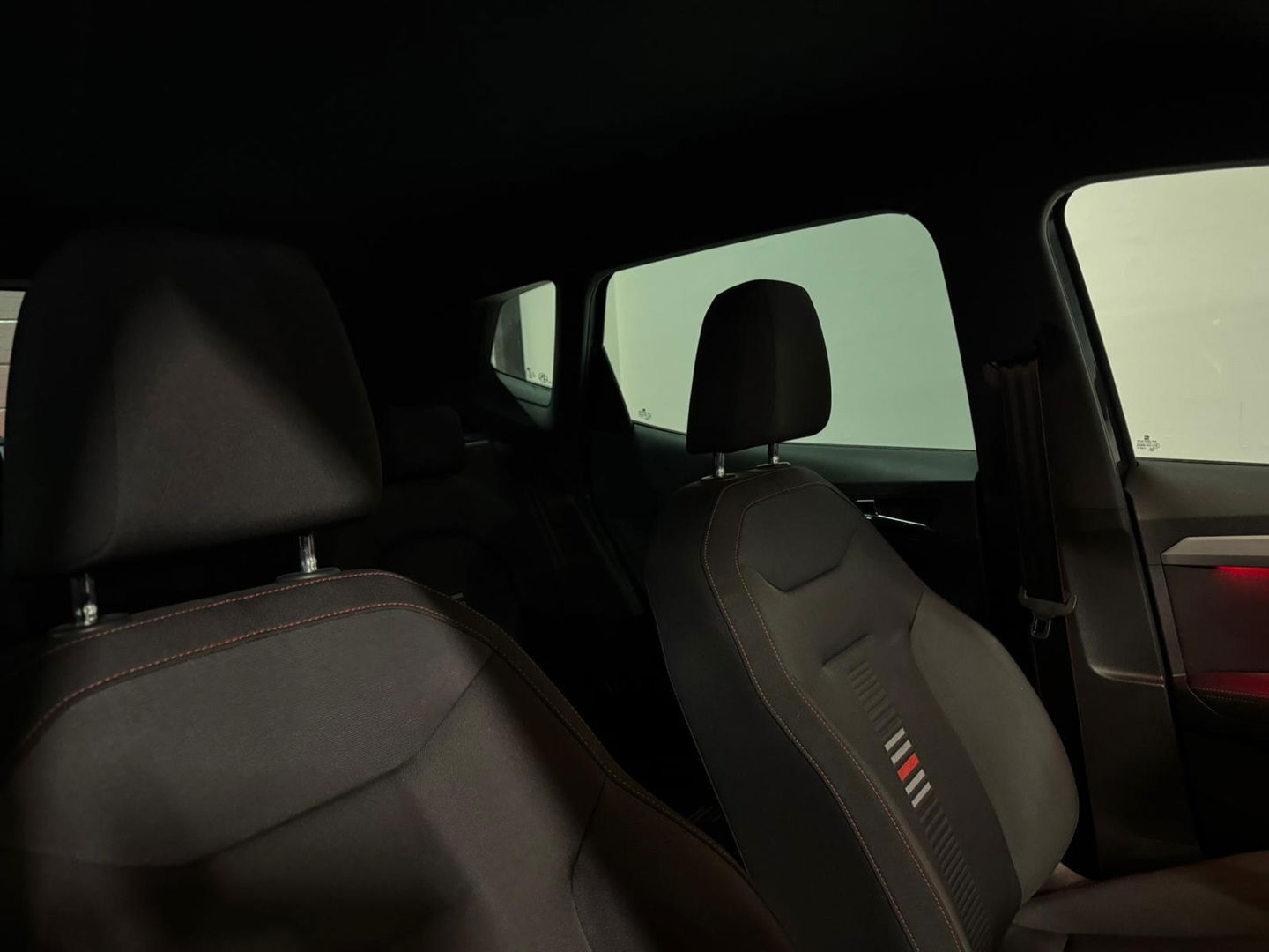 SEAT Arona 1.5 TSI EVO FR Business Intense Plus CARPLAY PDC