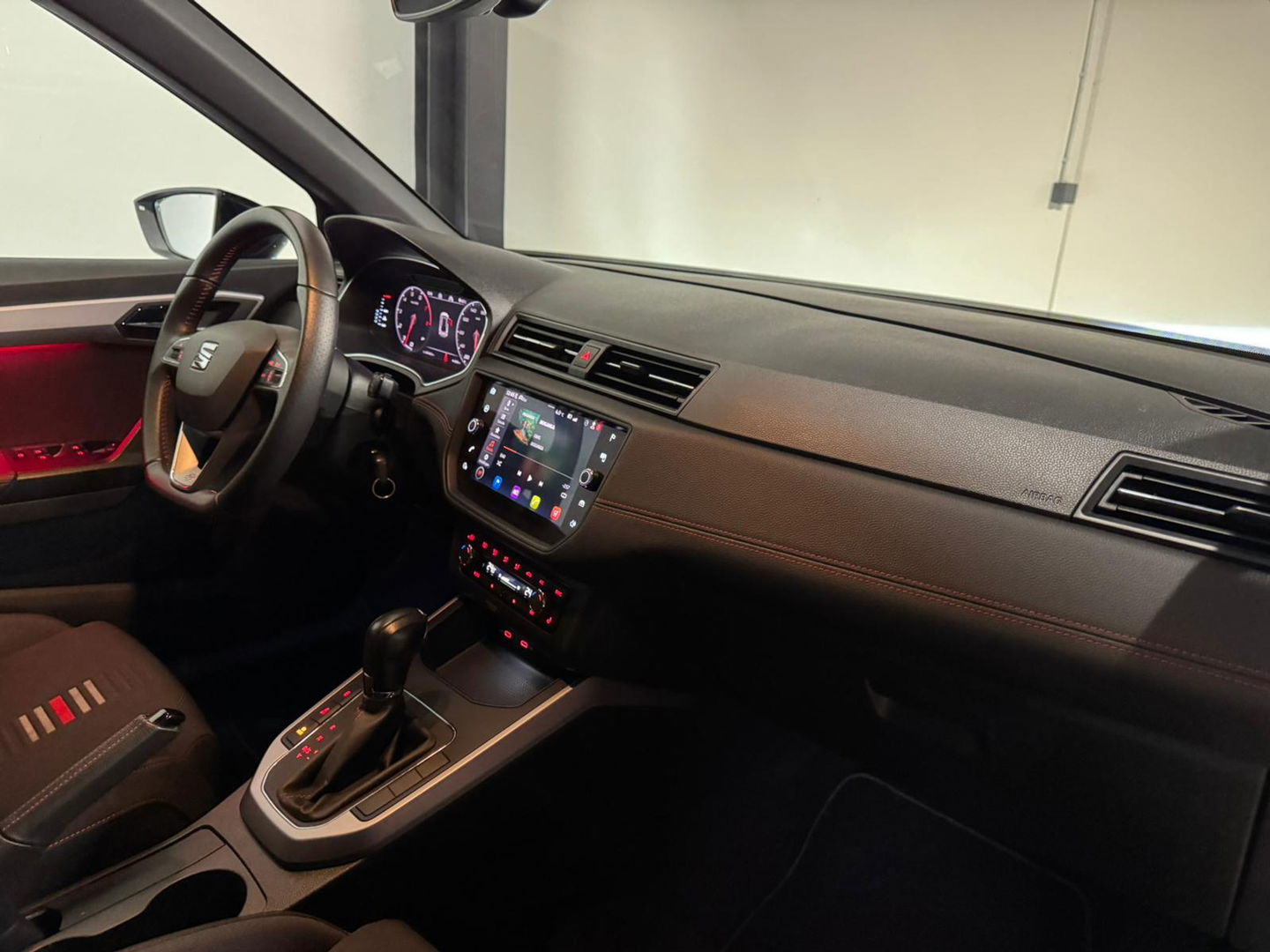 SEAT Arona 1.5 TSI EVO FR Business Intense Plus CARPLAY PDC