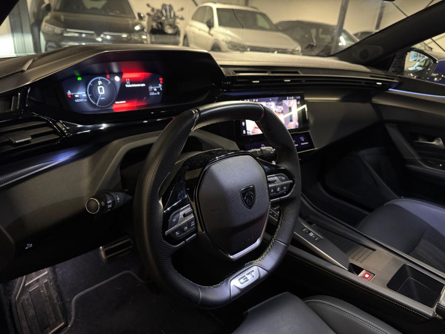 Peugeot 408 1.2 PureTech GT 130 EAT8 KEYLESS CARPLAY