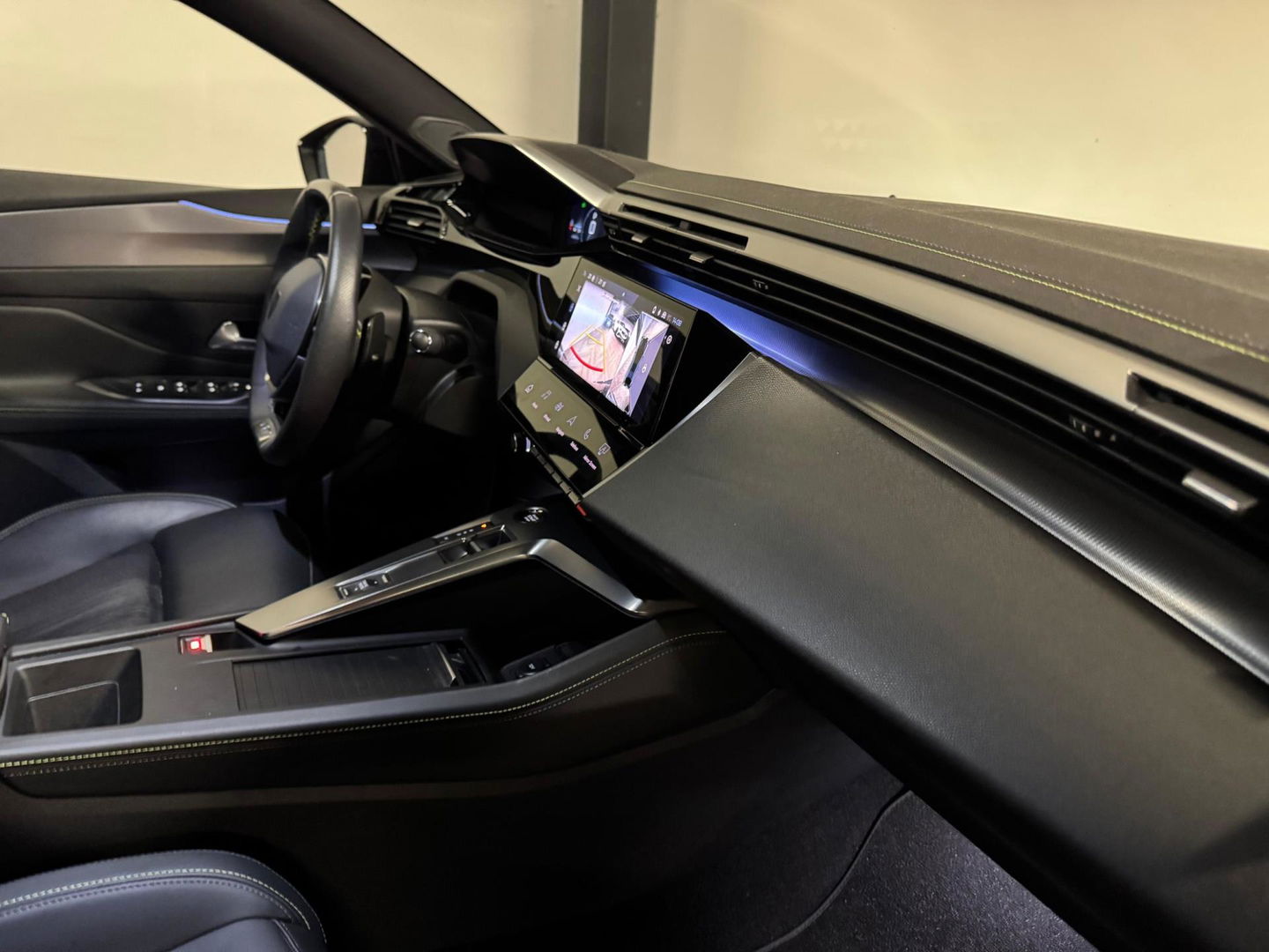 Peugeot 408 1.2 PureTech GT 130 EAT8 KEYLESS CARPLAY