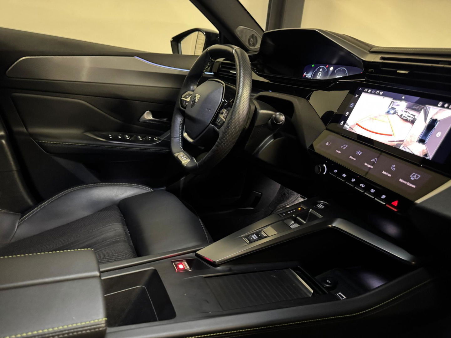 Peugeot 408 1.2 PureTech GT 130 EAT8 KEYLESS CARPLAY