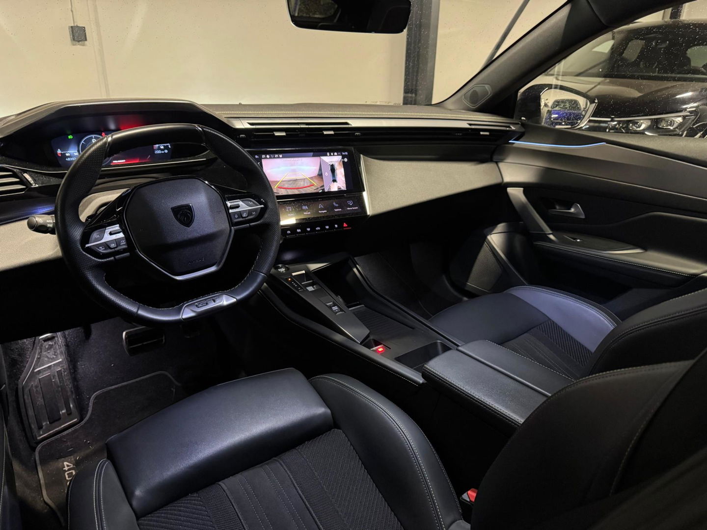 Peugeot 408 1.2 PureTech GT 130 EAT8 KEYLESS CARPLAY