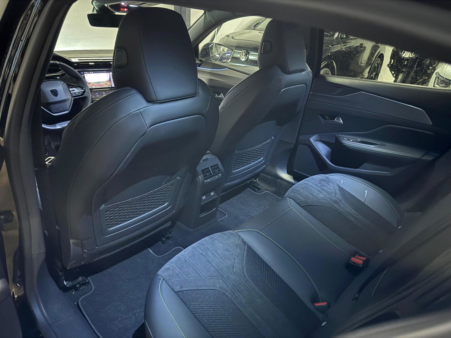 Peugeot 408 1.2 PureTech GT 130 EAT8 KEYLESS CARPLAY