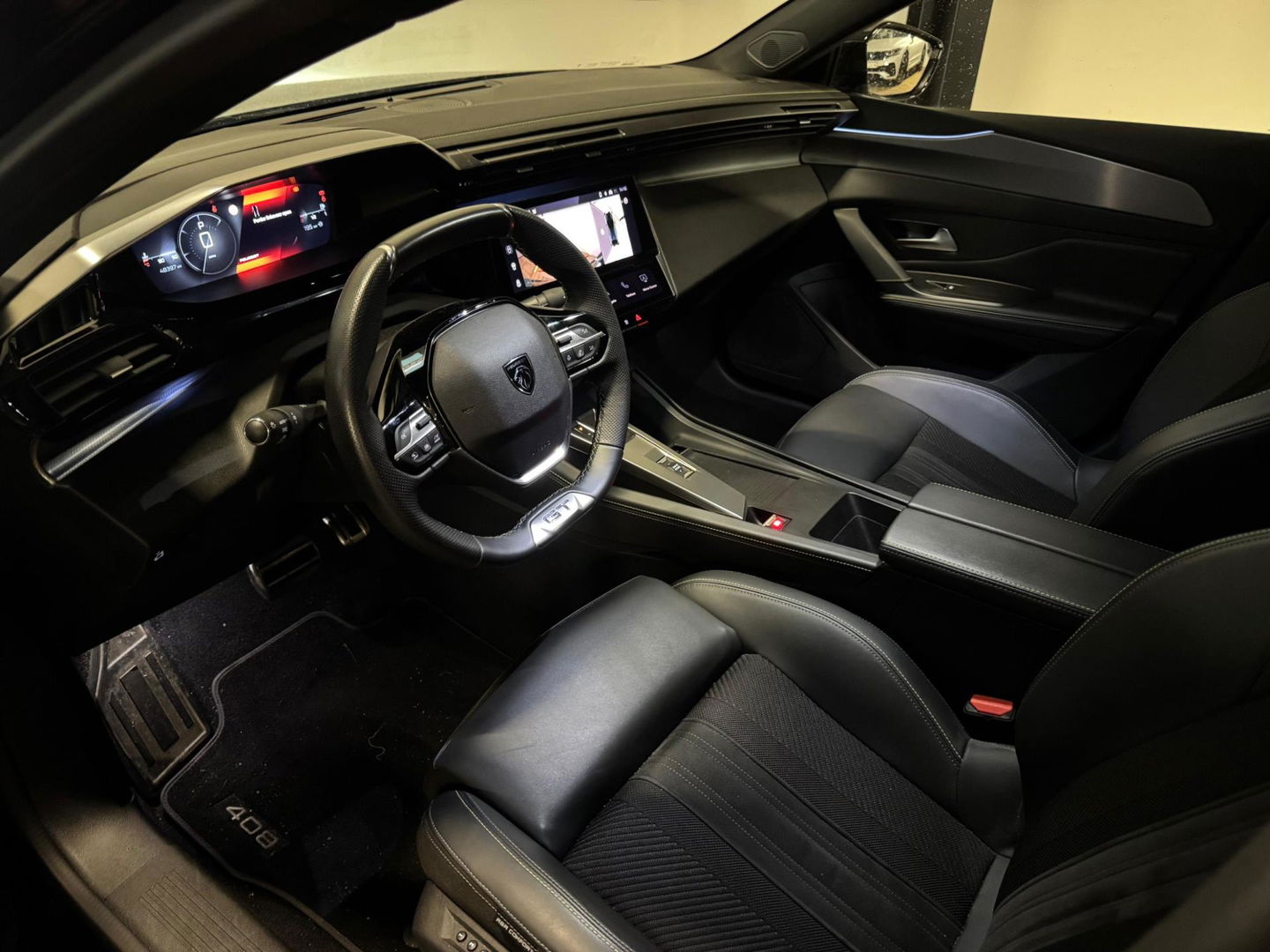 Peugeot 408 1.2 PureTech GT 130 EAT8 KEYLESS CARPLAY