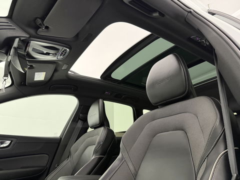Volvo XC60 2.0 Recharge T8 AWD R-Design | SOH 83% | Pano | H/K | HuD | Memory | Stoel/Stuurverw. | Virtual | Trekh. | Camera | Carplay