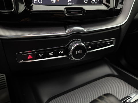 Volvo XC60 2.0 Recharge T8 AWD R-Design | SOH 83% | Pano | H/K | HuD | Memory | Stoel/Stuurverw. | Virtual | Trekh. | Camera | Carplay