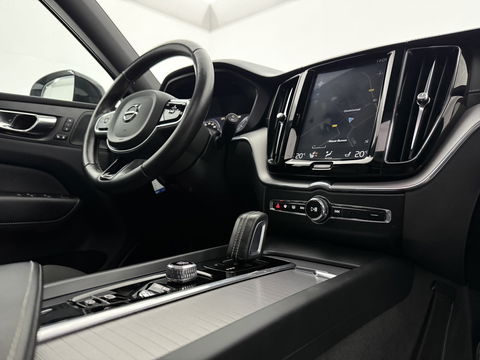 Volvo XC60 2.0 Recharge T8 AWD R-Design | SOH 83% | Pano | H/K | HuD | Memory | Stoel/Stuurverw. | Virtual | Trekh. | Camera | Carplay