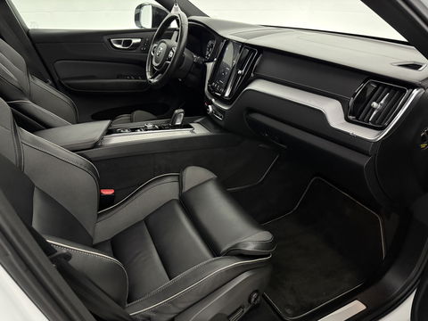 Volvo XC60 2.0 Recharge T8 AWD R-Design | SOH 83% | Pano | H/K | HuD | Memory | Stoel/Stuurverw. | Virtual | Trekh. | Camera | Carplay
