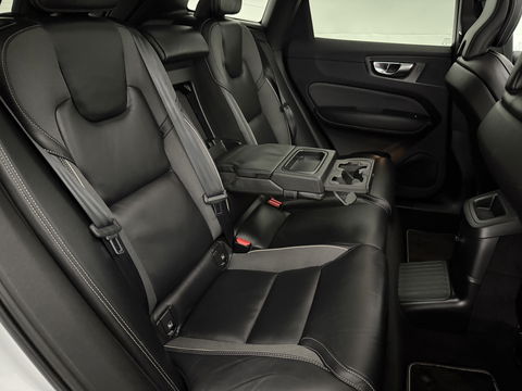 Volvo XC60 2.0 Recharge T8 AWD R-Design | SOH 83% | Pano | H/K | HuD | Memory | Stoel/Stuurverw. | Virtual | Trekh. | Camera | Carplay