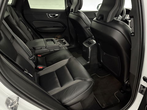 Volvo XC60 2.0 Recharge T8 AWD R-Design | SOH 83% | Pano | H/K | HuD | Memory | Stoel/Stuurverw. | Virtual | Trekh. | Camera | Carplay