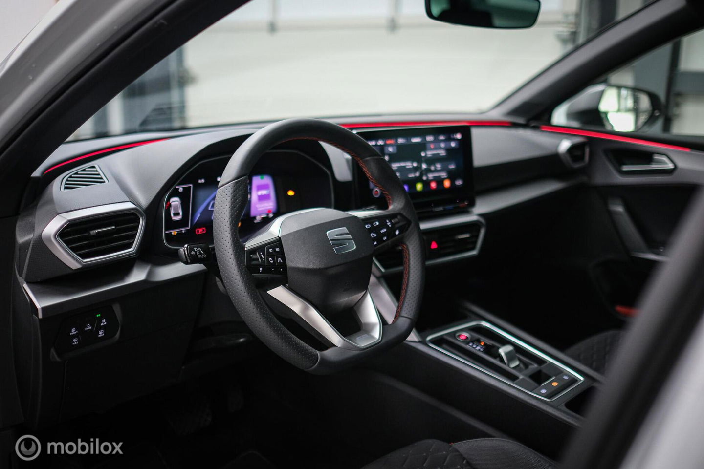 SEAT Leon Sportstourer FR 1.4 TSI eHybrid | ACC | Stoel + stuur verwarming | Drivers Assistent Pack XL | LED | CarPlay | Camera | Sportstoelen | Flippe