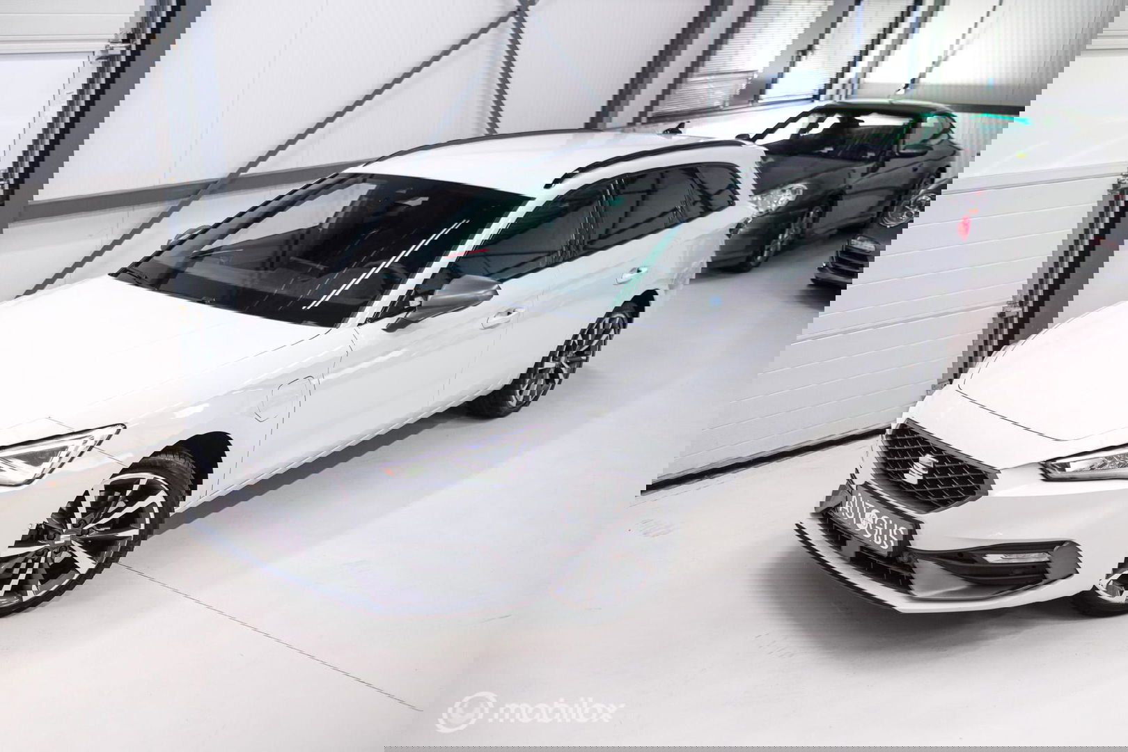 SEAT Leon Sportstourer FR 1.4 TSI eHybrid | ACC | Stoel + stuur verwarming | Drivers Assistent Pack XL | LED | CarPlay | Camera | Sportsto