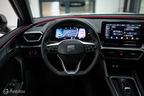 SEAT Leon Sportstourer FR 1.4 TSI eHybrid | ACC | Stoel + stuur verwarming | Drivers Assistent Pack XL | LED | CarPlay | Camera | Sportstoelen | Flippe