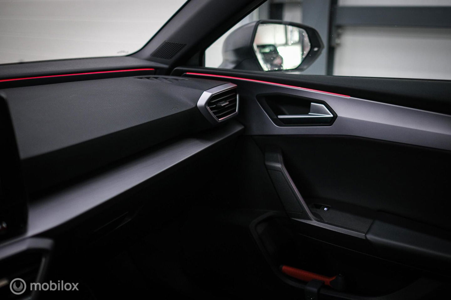 SEAT Leon Sportstourer FR 1.4 TSI eHybrid | ACC | Stoel + stuur verwarming | Drivers Assistent Pack XL | LED | CarPlay | Camera | Sportstoelen | Flippe