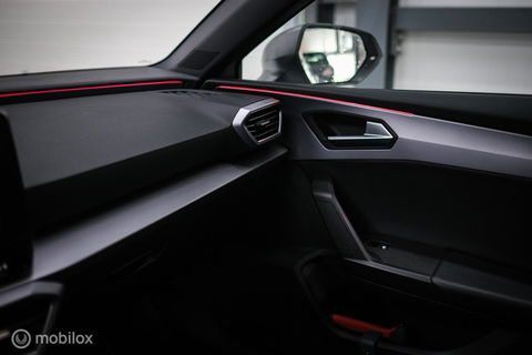 SEAT Leon Sportstourer FR 1.4 TSI eHybrid | ACC | Stoel + stuur verwarming | Drivers Assistent Pack XL | LED | CarPlay | Camera | Sportstoelen | Flippe