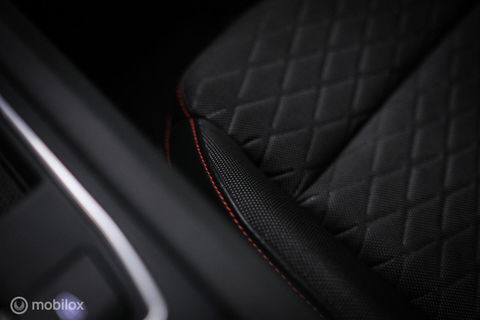 SEAT Leon Sportstourer FR 1.4 TSI eHybrid | ACC | Stoel + stuur verwarming | Drivers Assistent Pack XL | LED | CarPlay | Camera | Sportstoelen | Flippe