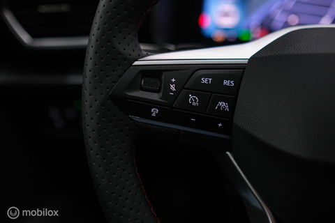 SEAT Leon Sportstourer FR 1.4 TSI eHybrid | ACC | Stoel + stuur verwarming | Drivers Assistent Pack XL | LED | CarPlay | Camera | Sportstoelen | Flippe