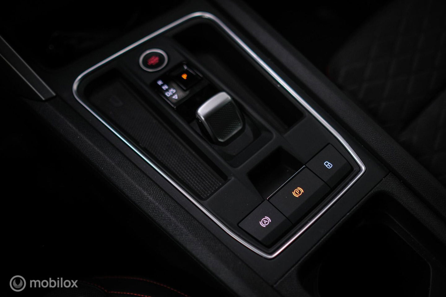 SEAT Leon Sportstourer FR 1.4 TSI eHybrid | ACC | Stoel + stuur verwarming | Drivers Assistent Pack XL | LED | CarPlay | Camera | Sportstoelen | Flippe