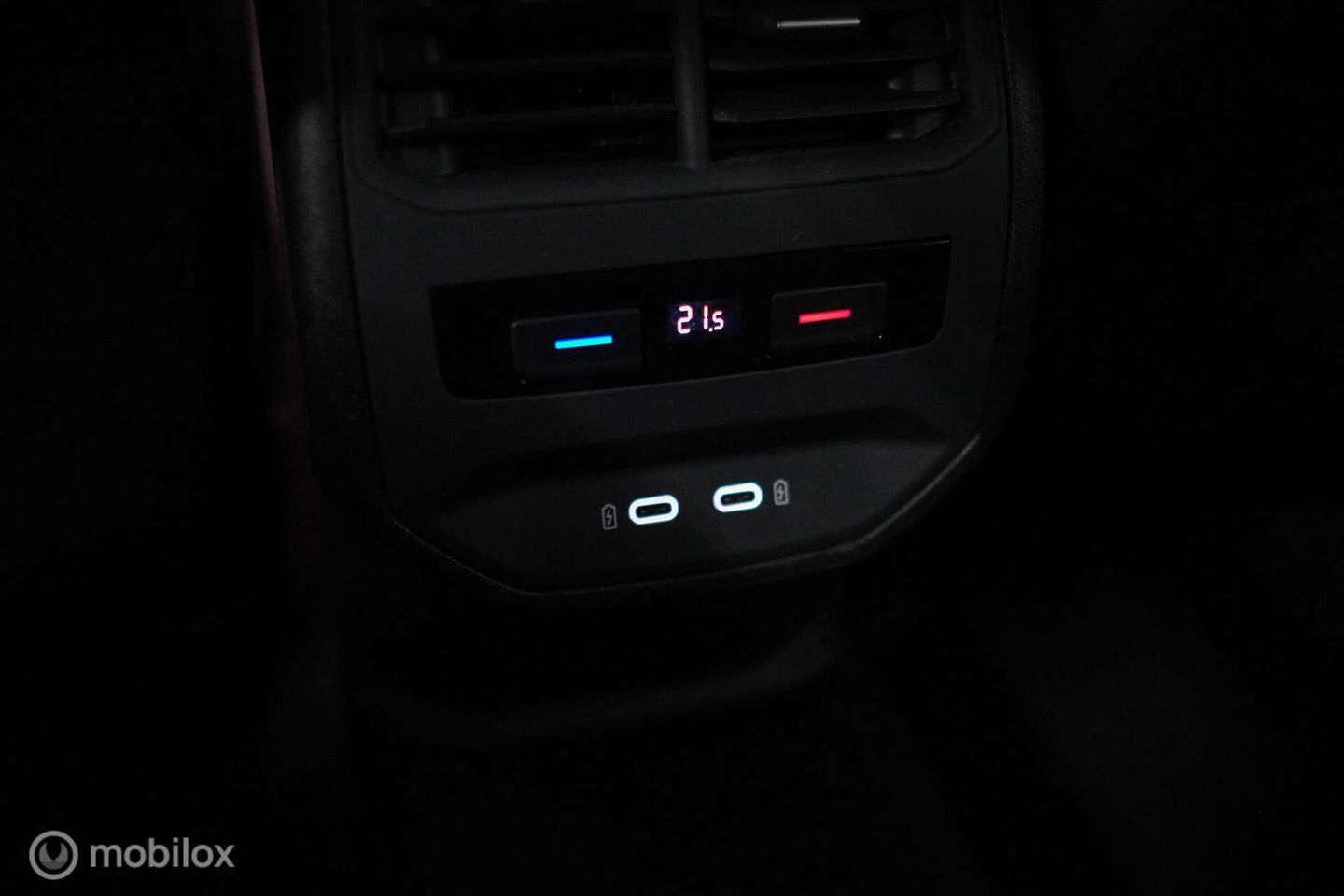 SEAT Leon Sportstourer FR 1.4 TSI eHybrid | ACC | Stoel + stuur verwarming | Drivers Assistent Pack XL | LED | CarPlay | Camera | Sportstoelen | Flippe