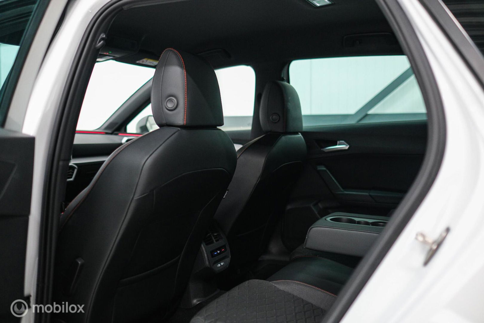 SEAT Leon Sportstourer FR 1.4 TSI eHybrid | ACC | Stoel + stuur verwarming | Drivers Assistent Pack XL | LED | CarPlay | Camera | Sportsto