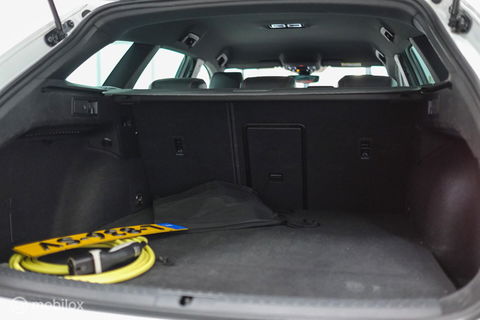 SEAT Leon Sportstourer FR 1.4 TSI eHybrid | ACC | Stoel + stuur verwarming | Drivers Assistent Pack XL | LED | CarPlay | Camera | Sportstoelen | Flippe