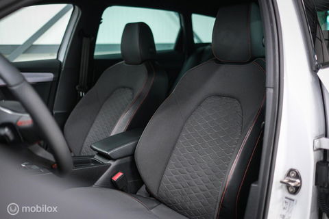 SEAT Leon Sportstourer FR 1.4 TSI eHybrid | ACC | Stoel + stuur verwarming | Drivers Assistent Pack XL | LED | CarPlay | Camera | Sportstoelen | Flippe