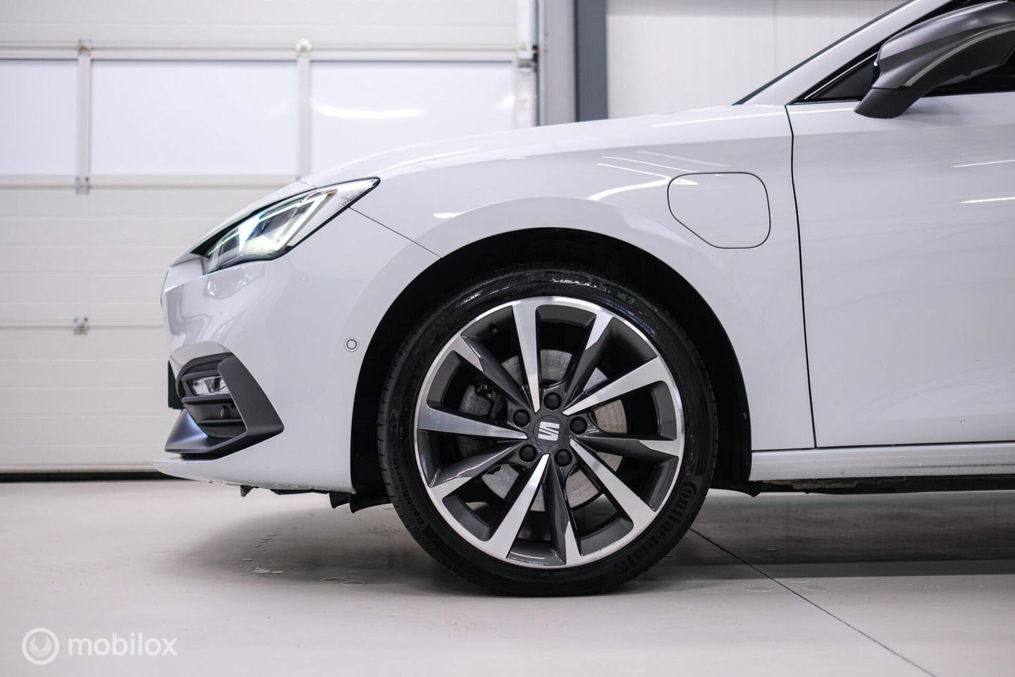 SEAT Leon Sportstourer FR 1.4 TSI eHybrid | ACC | Stoel + stuur verwarming | Drivers Assistent Pack XL | LED | CarPlay | Camera | Sportstoelen | Flippe