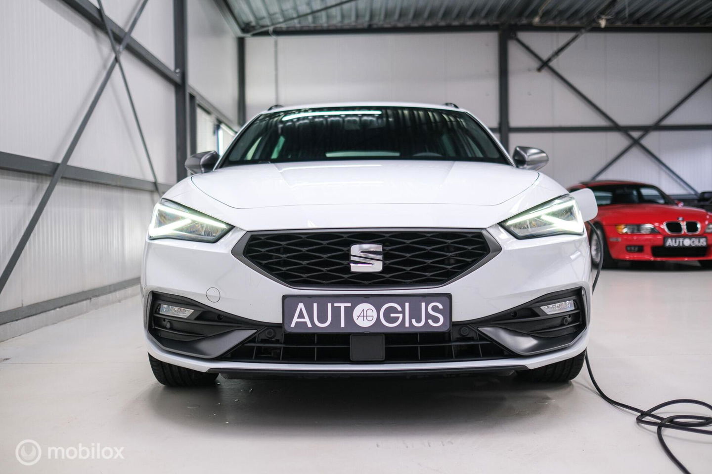 SEAT Leon Sportstourer FR 1.4 TSI eHybrid | ACC | Stoel + stuur verwarming | Drivers Assistent Pack XL | LED | CarPlay | Camera | Sportstoelen | Flippe