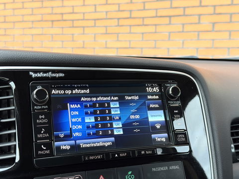 Mitsubishi Outlander 2.0 PHEV instyle+ | 18'' lichtmetaal | 360° Camera | Schuif / kanteldak | 1500KG trekken | Stoel / Stuurverwarming | Lederen Bekleding |