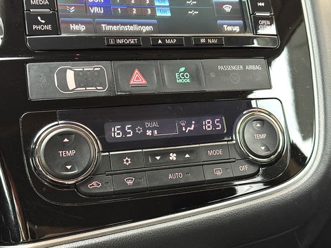 Mitsubishi Outlander 2.0 PHEV instyle+ | 18'' lichtmetaal | 360° Camera | Schuif / kanteldak | 1500KG trekken | Stoel / Stuurverwarming | Lederen Bekleding |