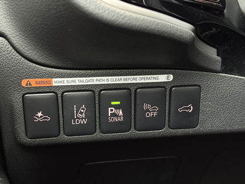 Mitsubishi Outlander 2.0 PHEV instyle+ | 18'' lichtmetaal | 360° Camera | Schuif / kanteldak | 1500KG trekken | Stoel / Stuurverwarming | Lederen Bekleding |