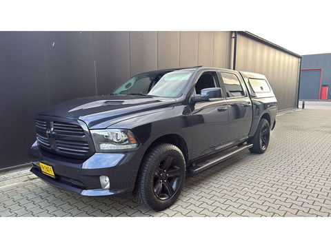 Dodge Ram 1500 5.7 V8 4x4 Crew Cab 5'7 huif