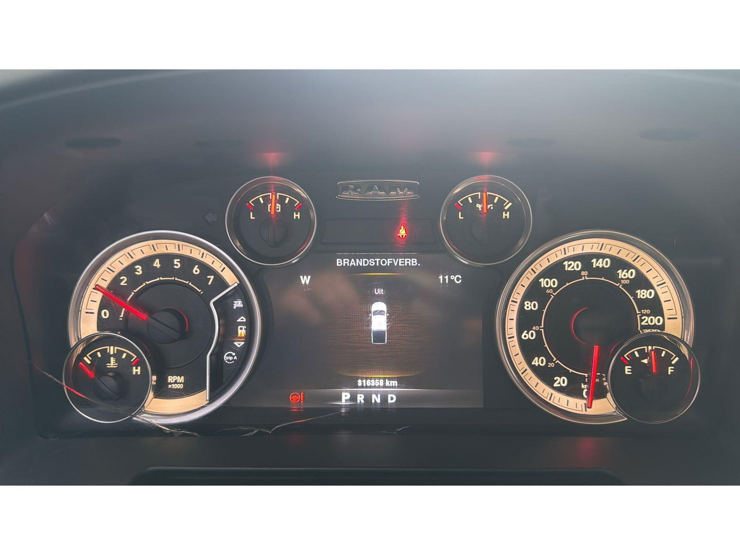 Dodge Ram 1500 5.7 V8 4x4 Crew Cab 5'7 huif