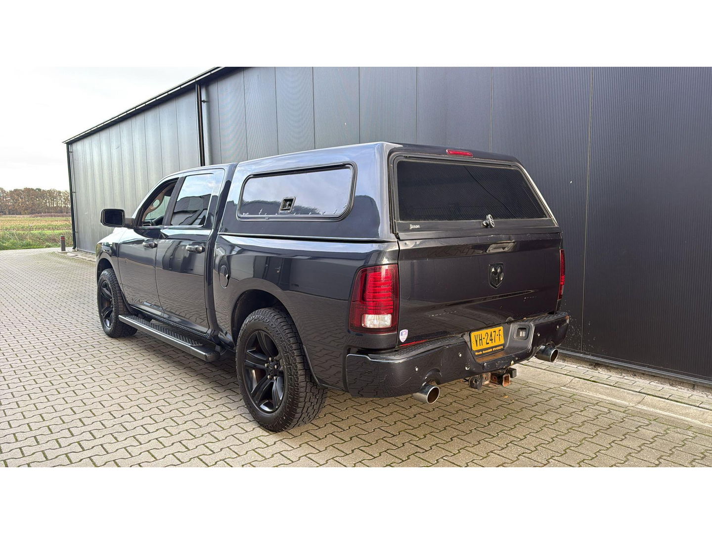 Dodge Ram 1500 5.7 V8 4x4 Crew Cab 5'7 huif