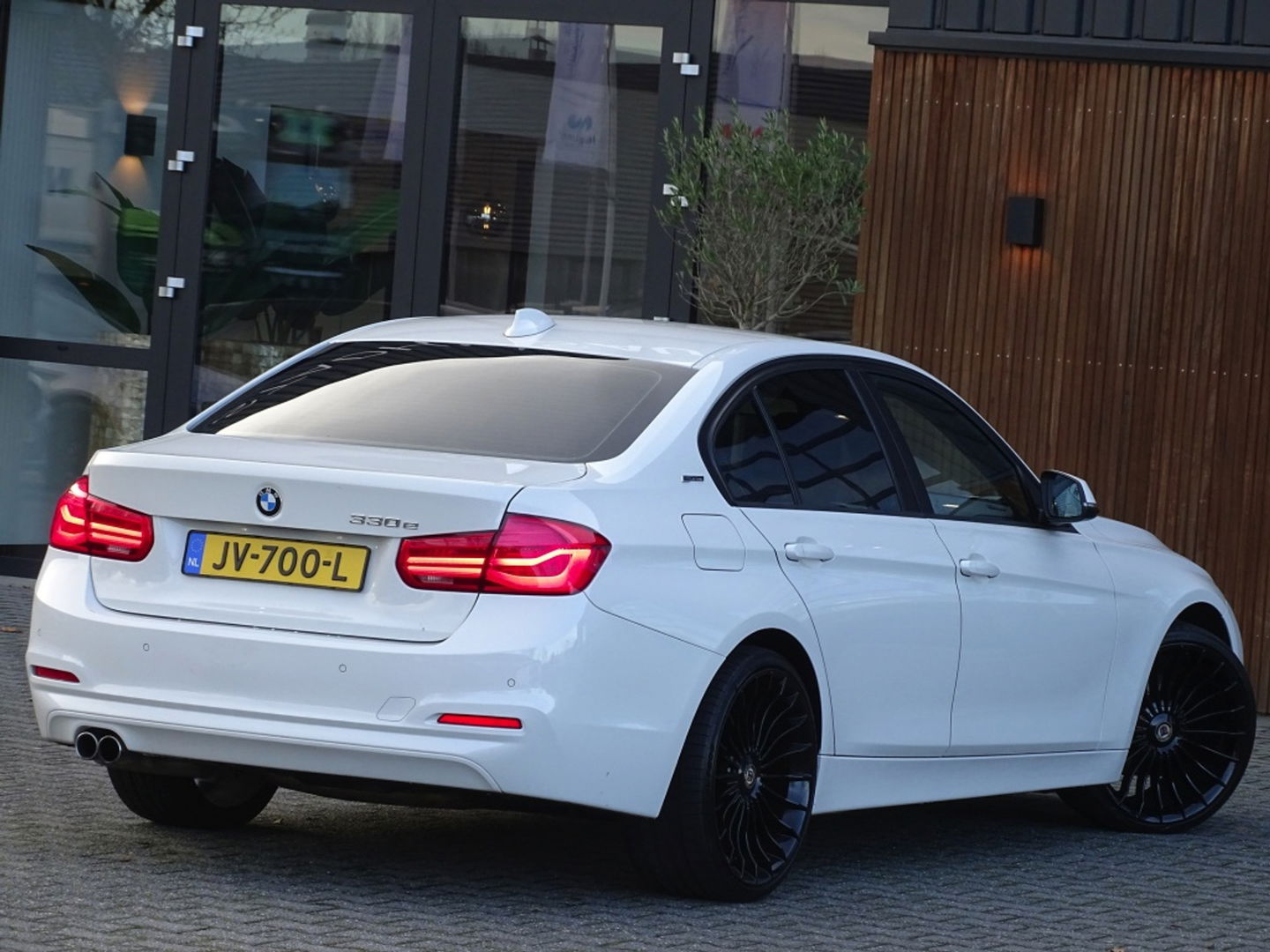 BMW 3-serie 330e 252PK automaat / Executive / Alpina / LED *NAP*