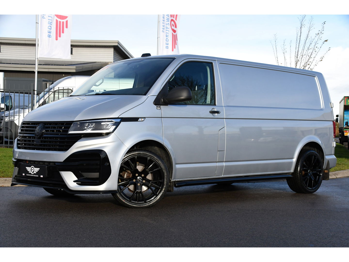 Volkswagen Transporter 2.0 TDI L2H1 ABT Edition Camera, Carplay, Stoelverwarming, Cruise, LED, 150pk, Automaat, Multimedia, Standkachel, Trekhaak, Uniek!