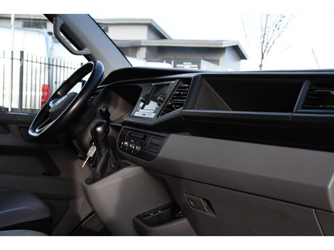 Volkswagen Transporter 2.0 TDI L2H1 ABT Edition Camera, Carplay, Stoelverwarming, Cruise, LED, 150pk, Automaat, Multimedia, Standkachel, Trekhaak, Uniek!