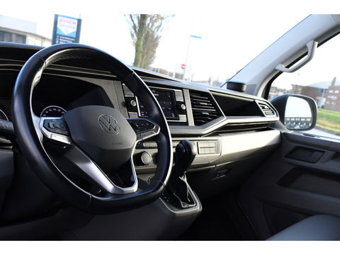 Volkswagen Transporter 2.0 TDI L2H1 ABT Edition Camera, Carplay, Stoelverwarming, Cruise, LED, 150pk, Automaat, Multimedia, Standkachel, Trekhaak, Uniek!