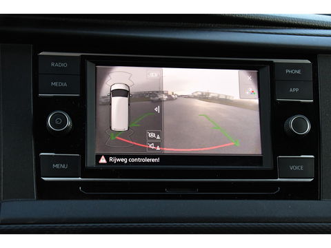 Volkswagen Transporter 2.0 TDI L2H1 ABT Edition Camera, Carplay, Stoelverwarming, Cruise, LED, 150pk, Automaat, Multimedia, Standkachel, Trekhaak, Uniek!