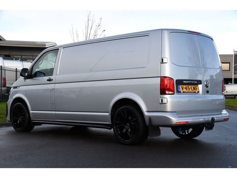 Volkswagen Transporter 2.0 TDI L2H1 ABT Edition Camera, Carplay, Stoelverwarming, Cruise, LED, 150pk, Automaat, Multimedia, Standkachel, Trekhaak, Uniek!