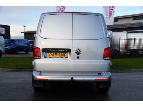 Volkswagen Transporter 2.0 TDI L2H1 ABT Edition Camera, Carplay, Stoelverwarming, Cruise, LED, 150pk, Automaat, Multimedia, Standkachel, Trekhaak, Uniek!