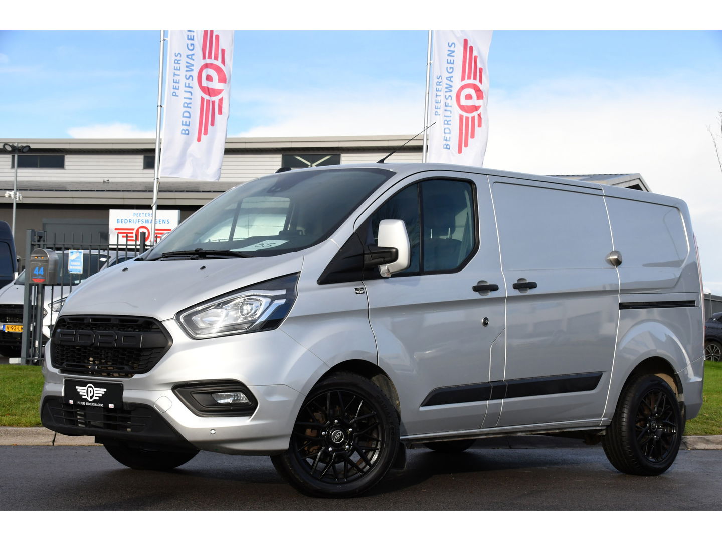 Ford Transit Custom 280 2.0 TDCI L1H1 PB Edition Camera, Cruise, Carplay, Sensoren, Automaat, 2 x Schuifdeur, Automaat, Stoelverwarming, LED, Uniek!