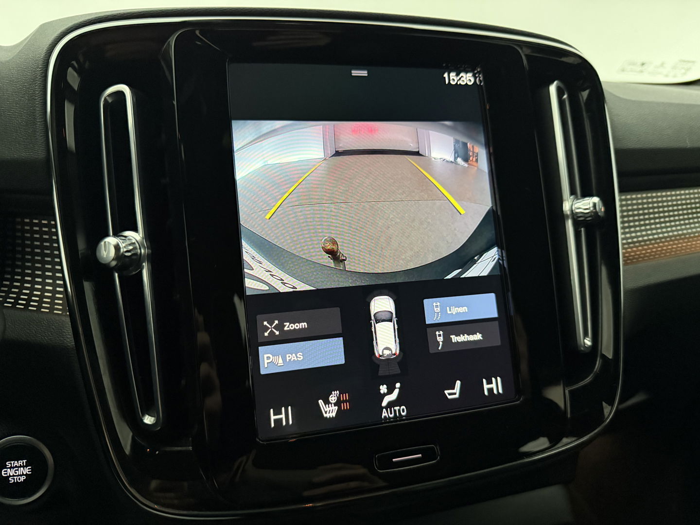 Volvo XC40 1.5 T4 Recharge R-design | SOH 92% | Adap. Cruise | Camera | Virtual | Stoel/Stuur verw. | Sfeer | Trekh. | Keyless