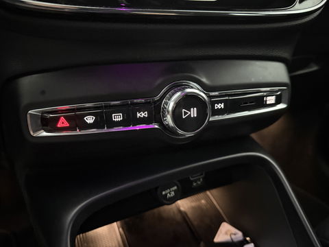 Volvo XC40 1.5 T4 Recharge R-design | SOH 92% | Adap. Cruise | Camera | Virtual | Stoel/Stuur verw. | Sfeer | Trekh. | Keyless