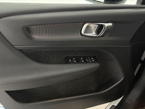 Volvo XC40 1.5 T4 Recharge R-design | SOH 92% | Adap. Cruise | Camera | Virtual | Stoel/Stuur verw. | Sfeer | Trekh. | Keyless