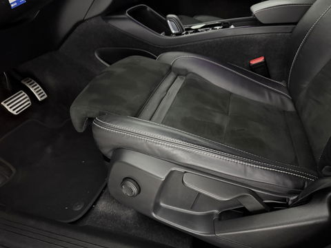 Volvo XC40 1.5 T4 Recharge R-design | SOH 92% | Adap. Cruise | Camera | Virtual | Stoel/Stuur verw. | Sfeer | Trekh. | Keyless