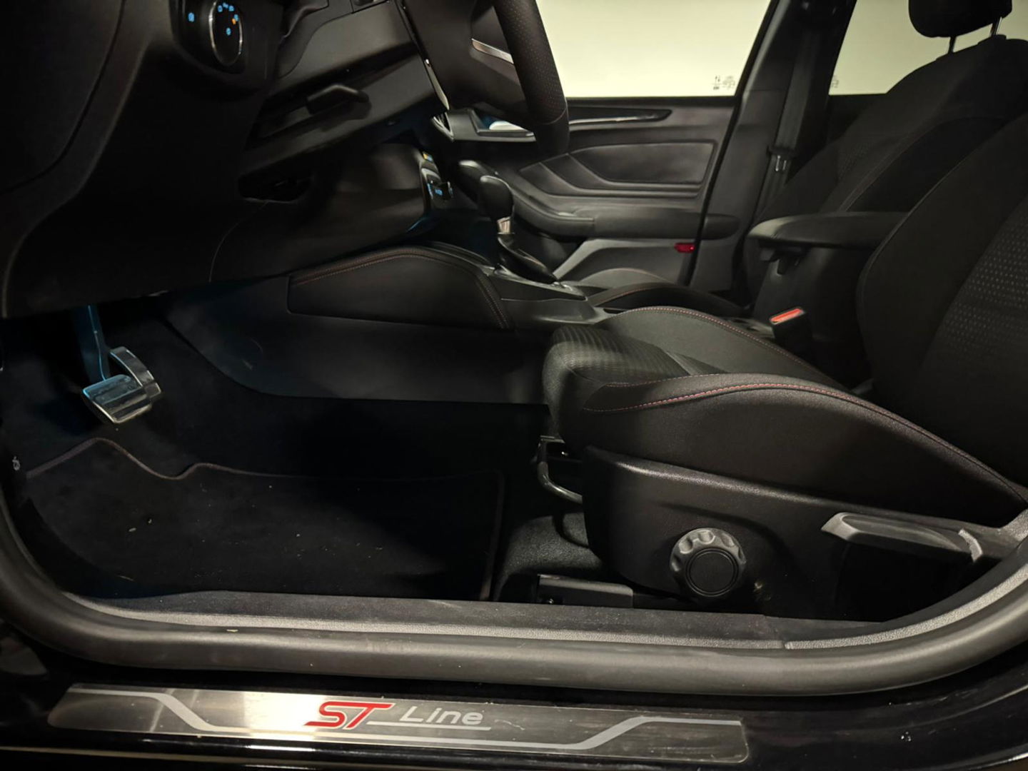 Ford Focus 1.0 EcoBoost Hybrid ST Line X PANO B&O VOL'